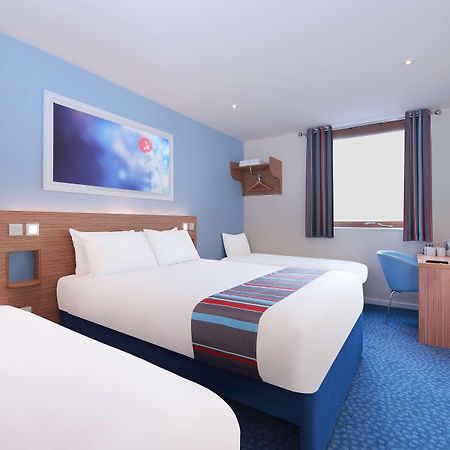 Travelodge Dublin Phoenix Park Каслнок Экстерьер фото