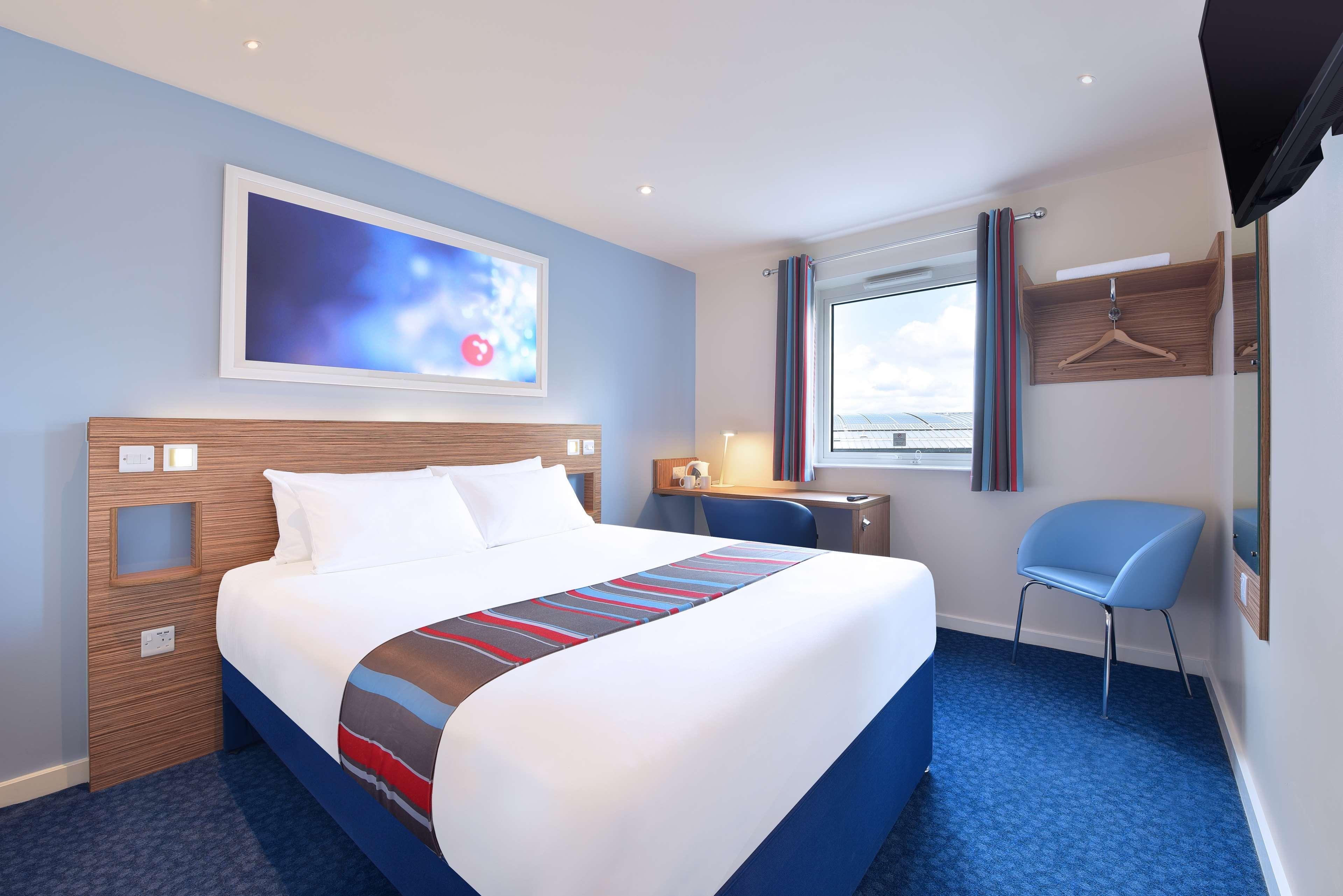 Travelodge Dublin Phoenix Park Каслнок Экстерьер фото